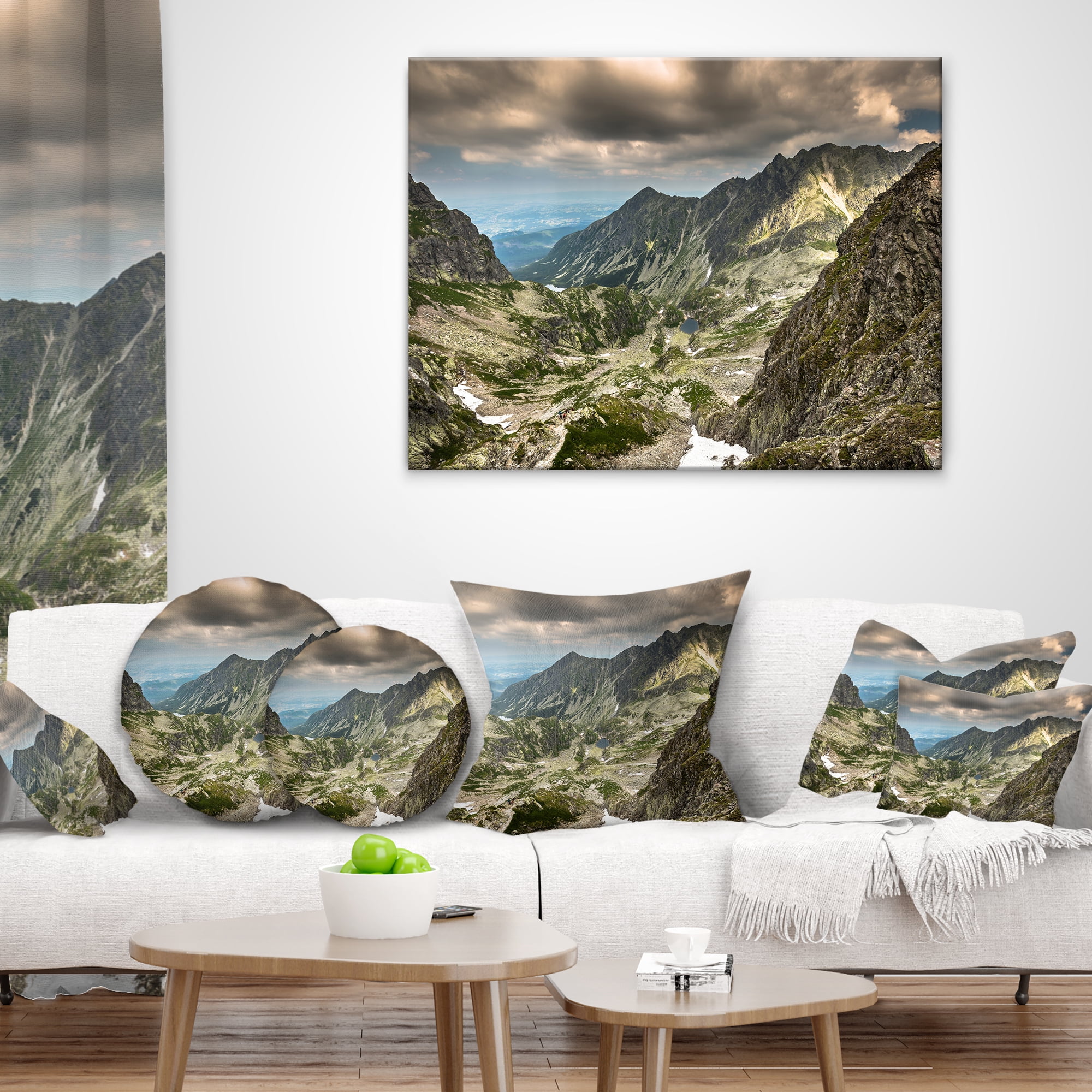Designart Tatra Mountains from Hiking Trail - Landscape Photo Throw Pillow - 18x18