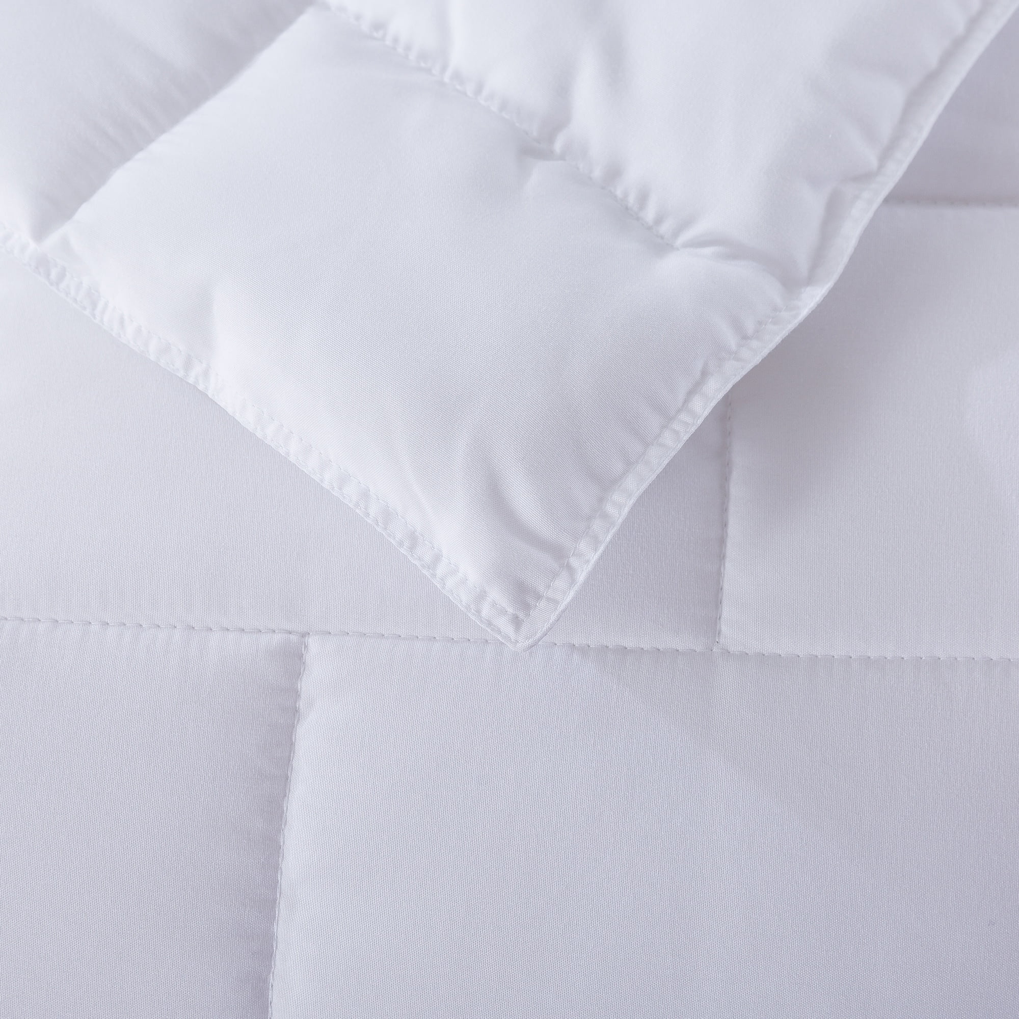 White Goose Nano Down and Feather Blanket - Full/Queen