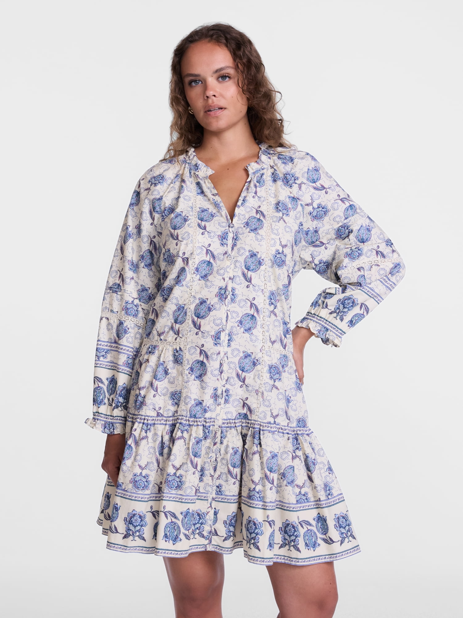Scenario Women's and Women's Plus Tiered Hem Dress with Long Sleeves, Sizes XS-4X
