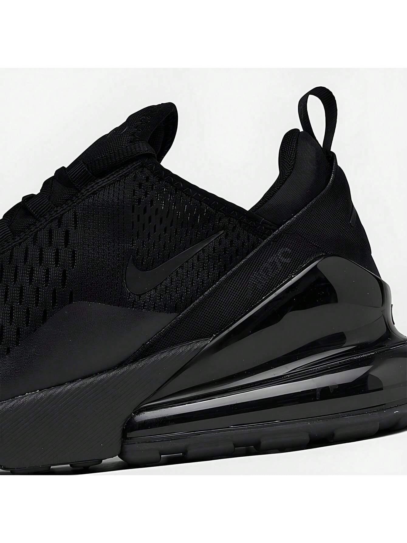 Nike Men's Air Max 270 Low Neck top Black/Black Athletic Shoes size 8.5