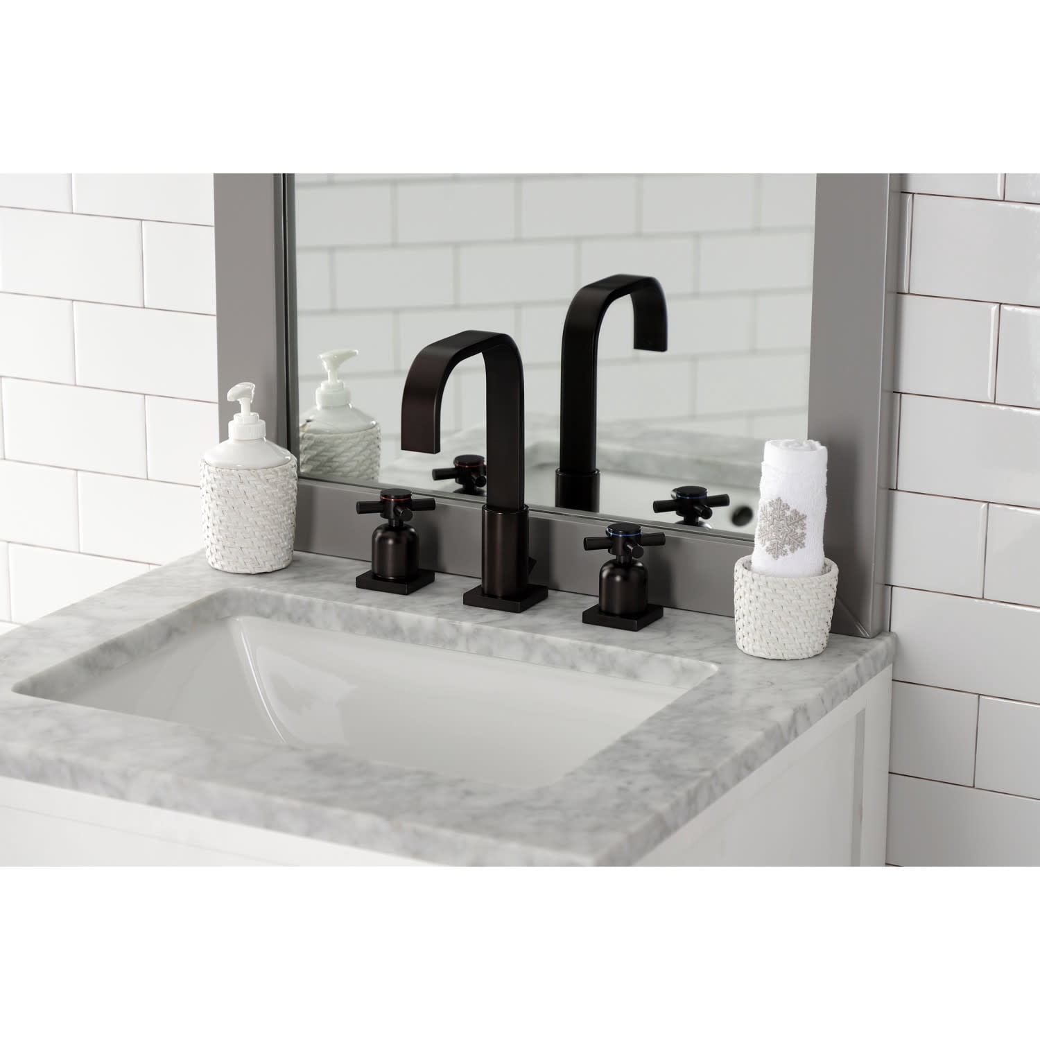 Fauceture FSC8961DX 8 in. Widespread Bathroom Faucet, Polished Chrome