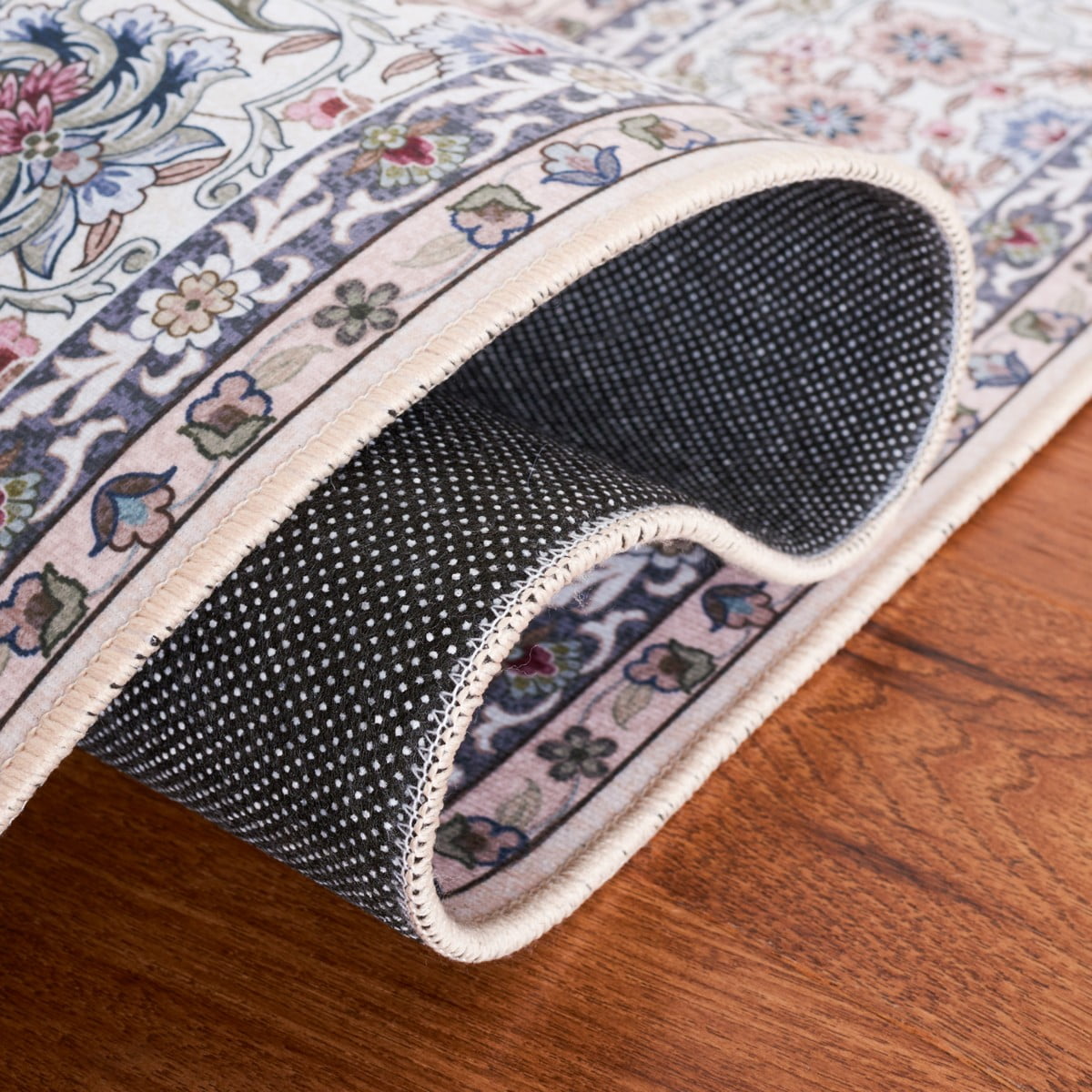 SAFAVIEH Tucson Stuart Traditional Machine Washable Area Rug, 5' x 8', Beige/Green