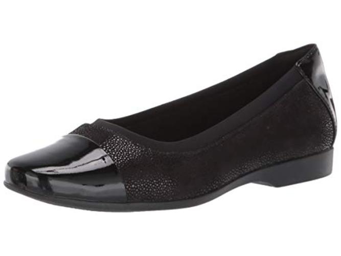 clarks flat black shoes
