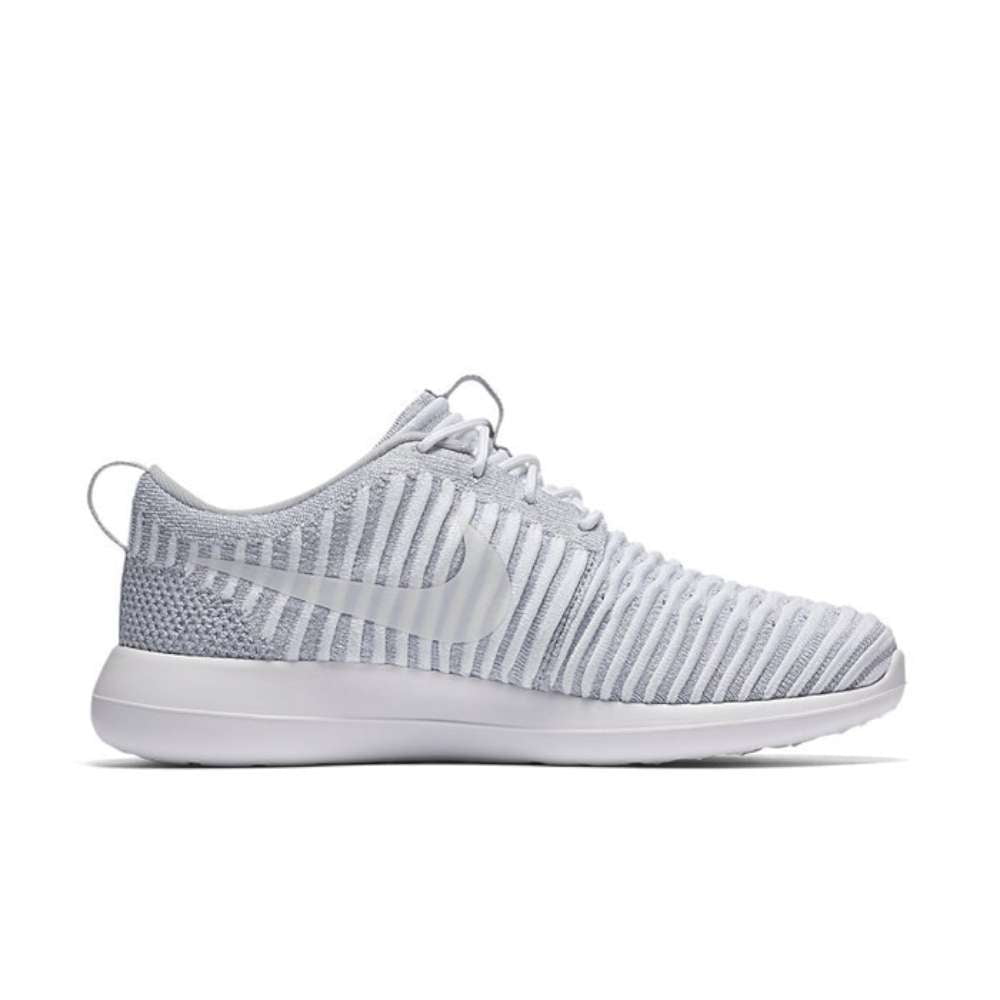 Nike Womens Roshe Two Flyknit Fabric Low Top Lace Up | Walmart Canada