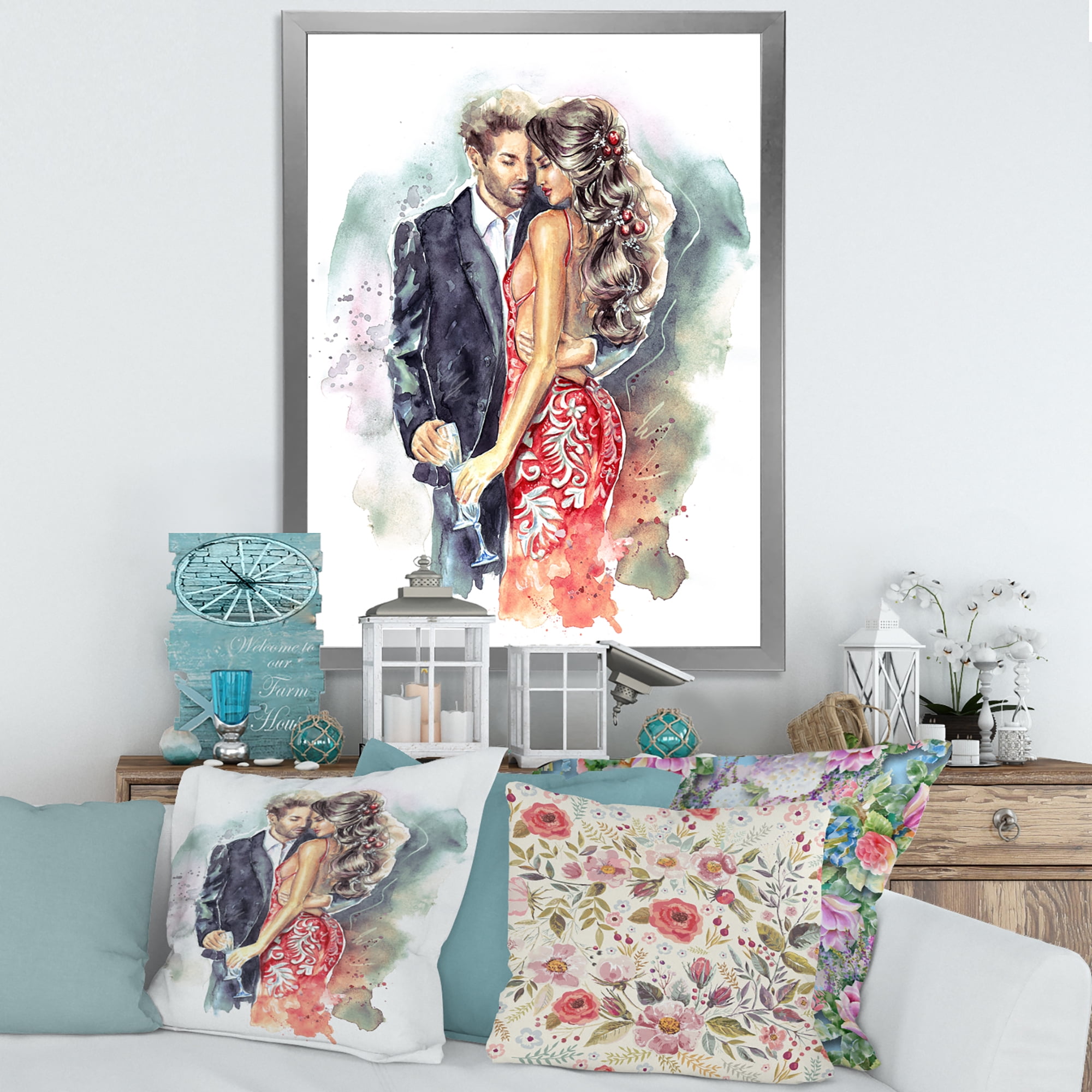 Designart 'Romantic Couple Ith Champagne Glasses At New Year Party' Traditional Framed Art Print