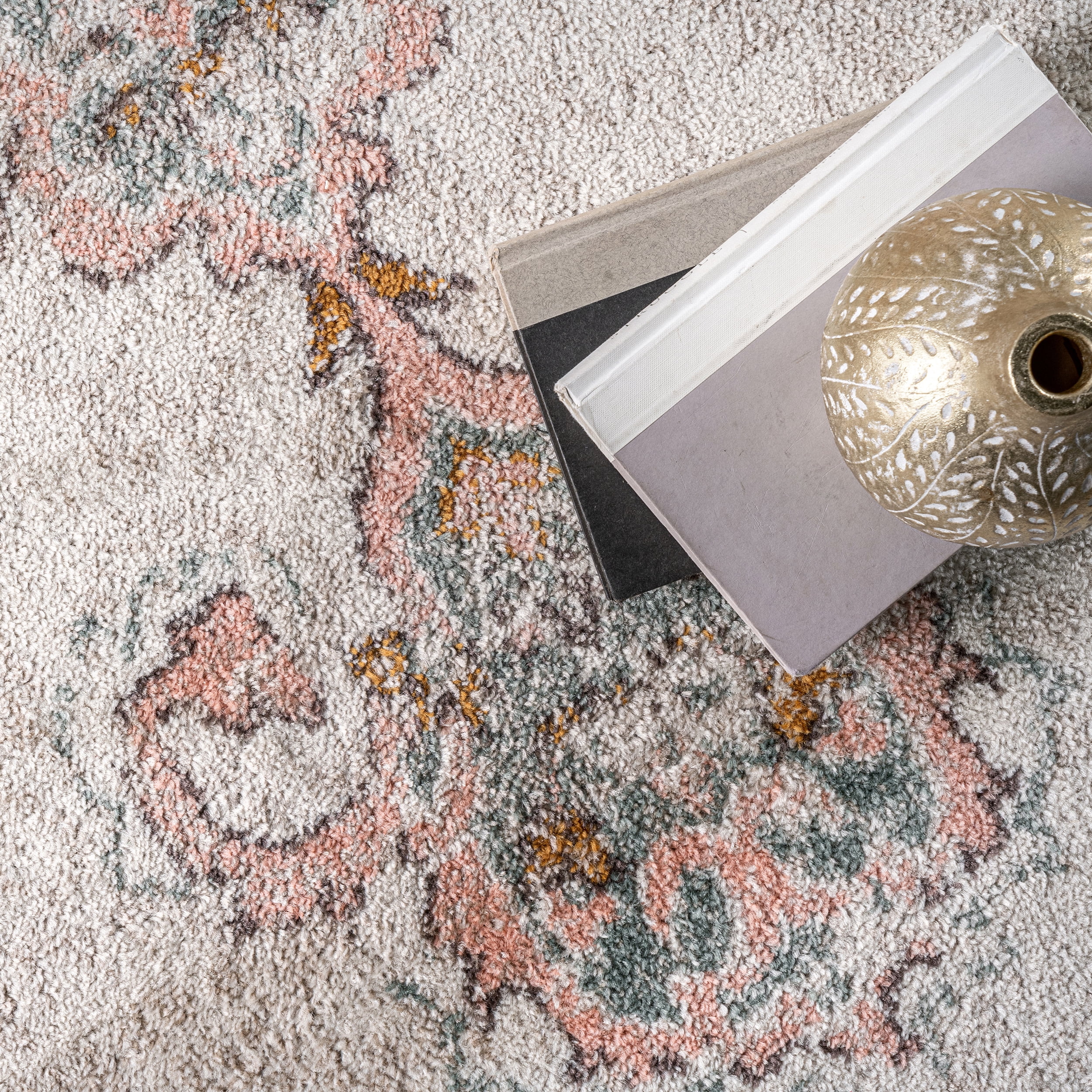 nuLOOM Vintage Medallion Liliana Area Rug, 7' 10" x 10', Beige