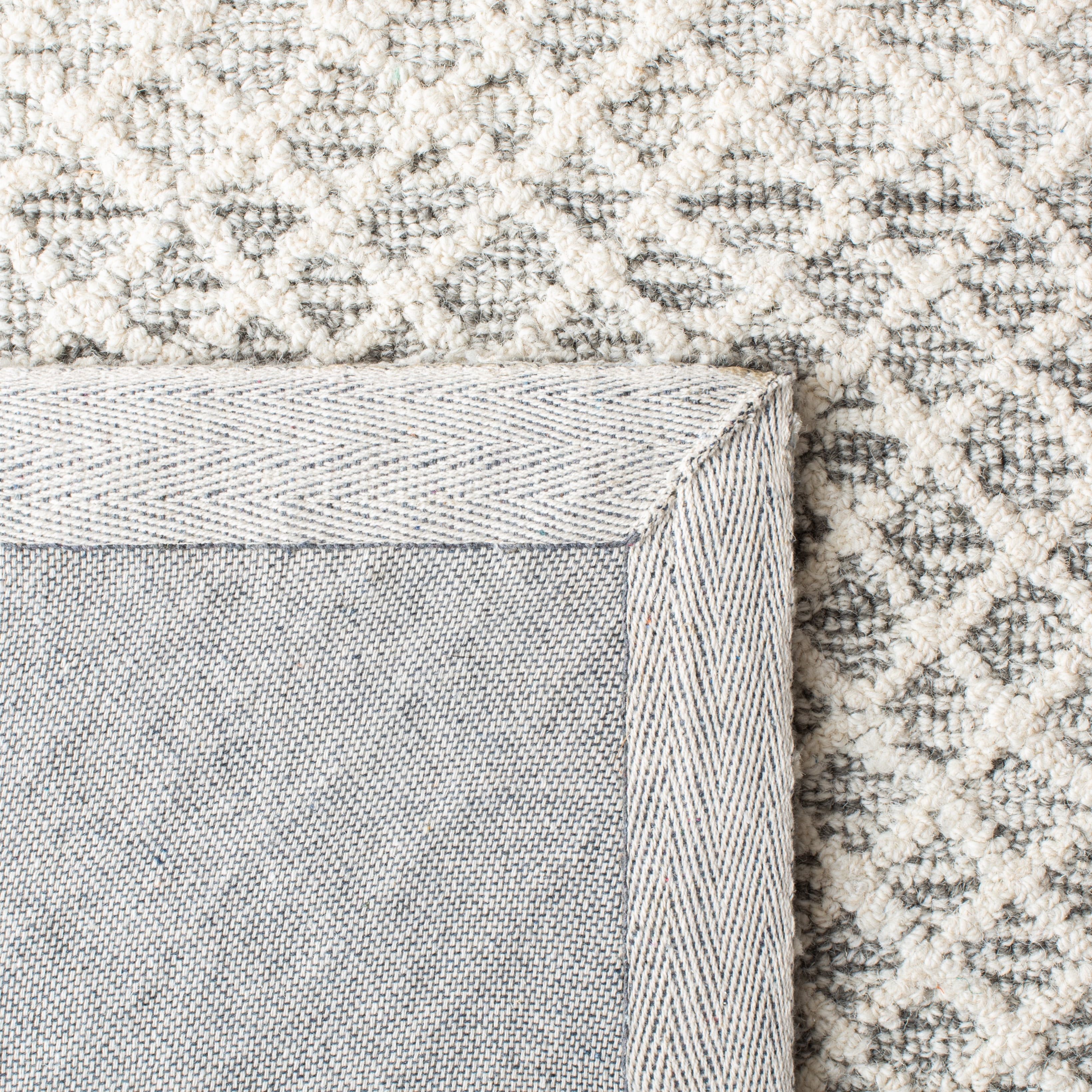 SAFAVIEH Micro-Loop Arnold Diamond Runner Rug, Grey/Ivory, 2'3" x 9'