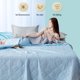 thumbnail image 5 of Fiudx Edredón Refrescante de Verano, Efecto Frío de Doble Cara, Tecnología de Absorción de Calor, Diseño Ligero y Transpirable, Sueño Confortable En Noches Calurosas, Ideal para Todas Las Estaciones,, 5 of 7