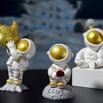 thumbnail image 2 of Figura de astronauta nórdico Escultura de resina Decoración en miniatura Adornos de escritorio Figura de cosmonauta para niños A, 2 of 5