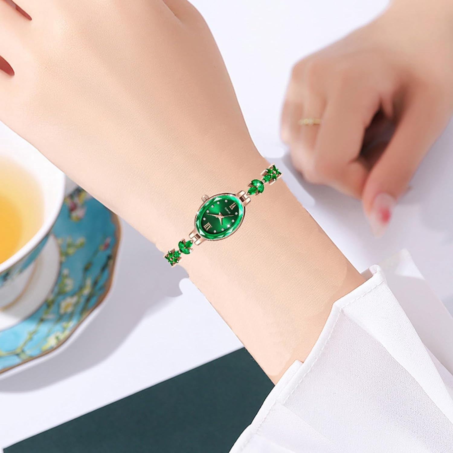 Women's Watch Luxury Petal Casual Bracelet Watch Simulated Quartz Watches for Women
