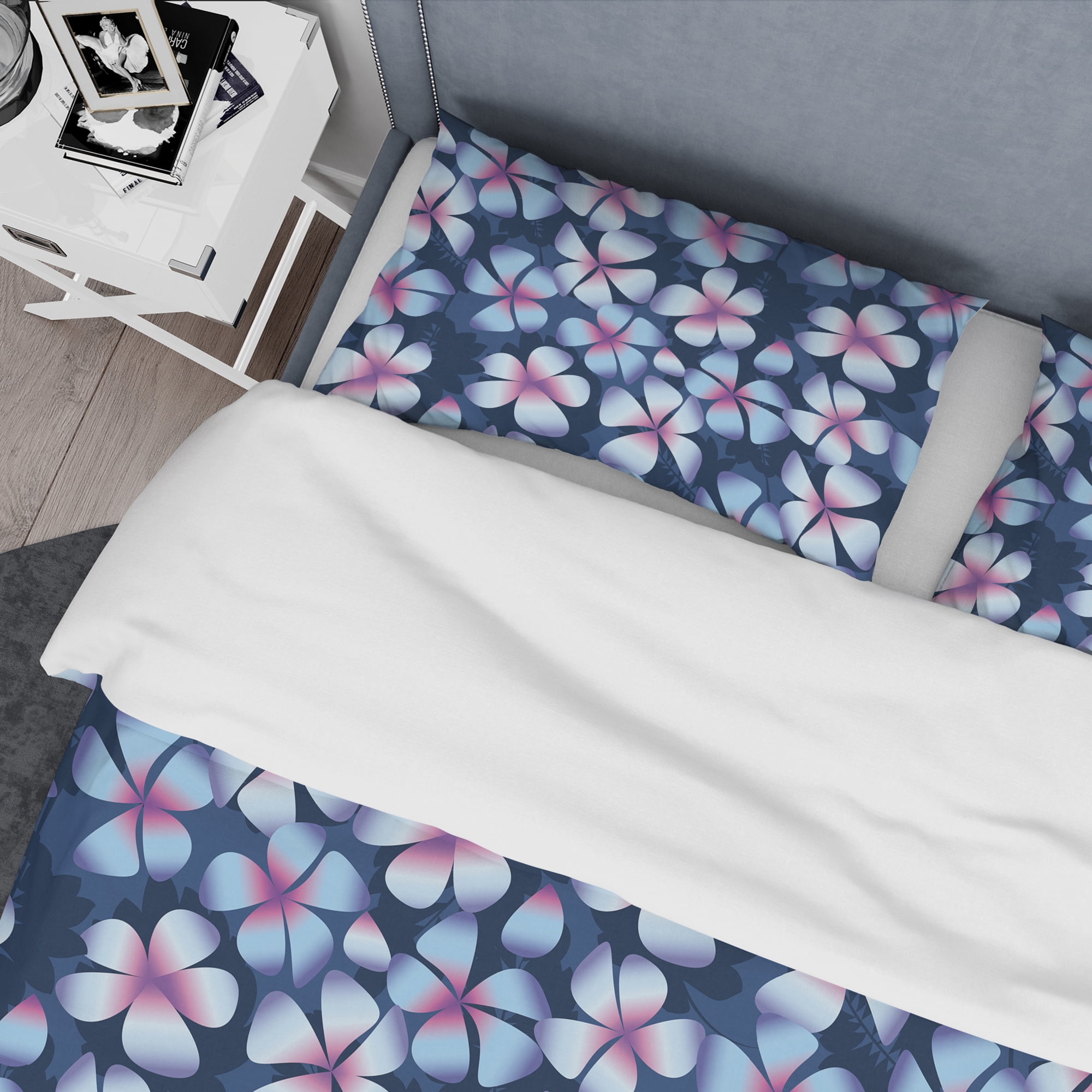 Designart 'Retro Frangipani Flowers' Mid-Century Modern Duvet Cover Set
