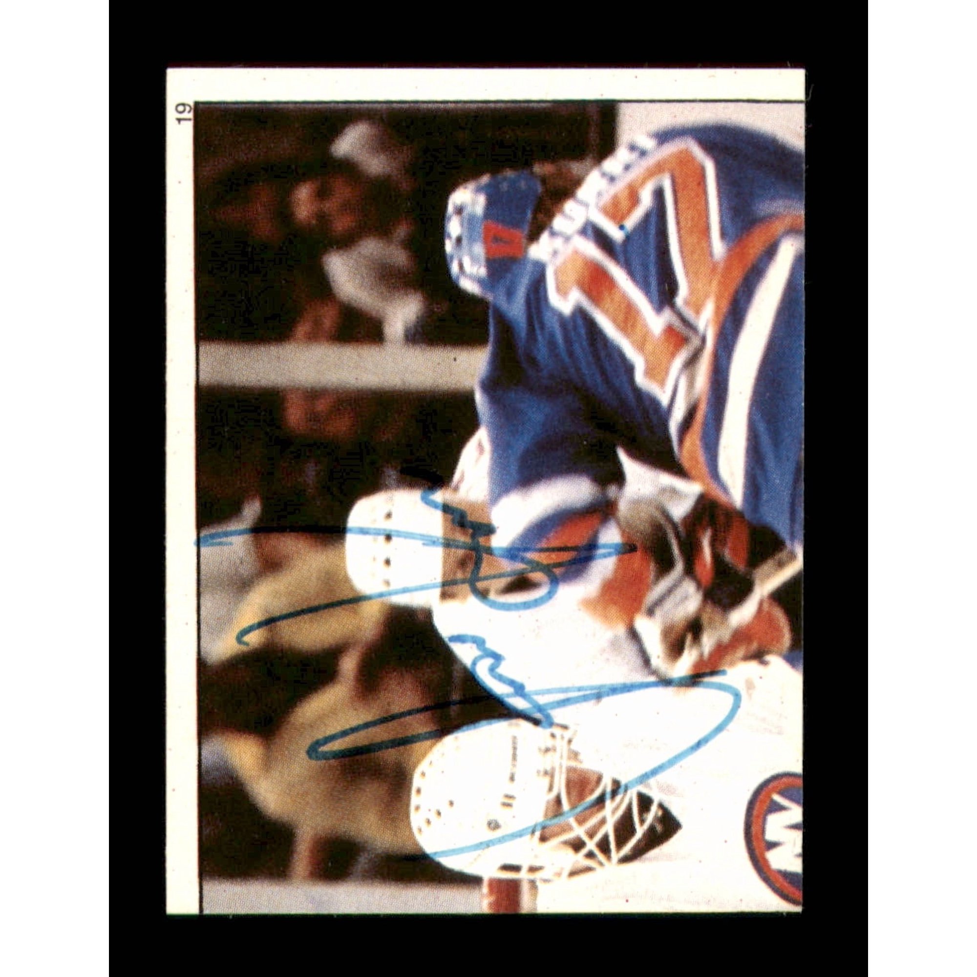 Jari Kurri Autographed 1983-84 Topps Stickers Card #19 Edmonton Oilers SKU #251472