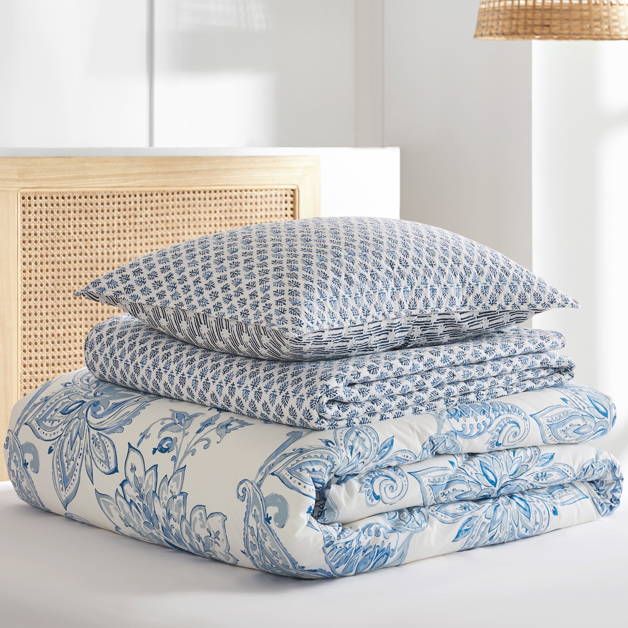 Levtex Home - Aditya Quilt Set - Full/Queen Quilt and Two Standard Shams - Medallion - Blue Navy and White - Quilt (88x92in.) and Shams (20x26in.) - Reversible - Cotton