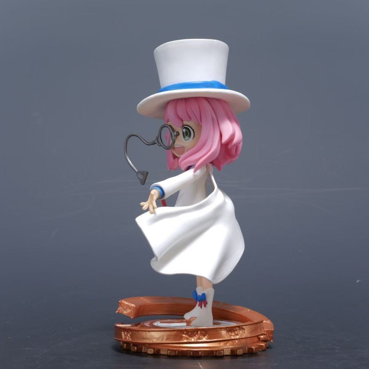 New Anya Figure, Standing Retro Suit Anya Forger Action Figure 19cm/7.5inch PVC Characters Handicrafts Souvenirs for Anime Fans Gifts（white）