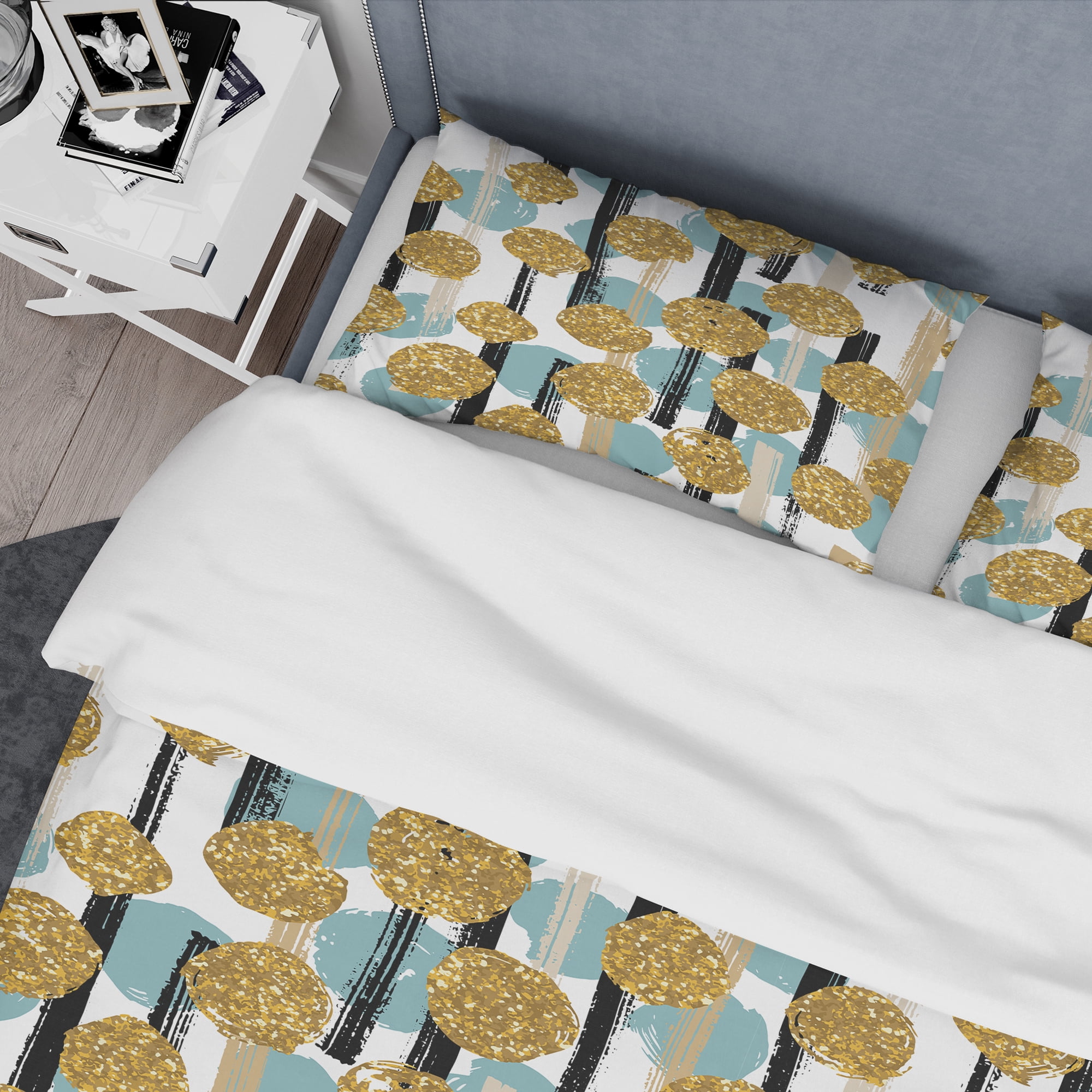 Designart 'Hand drawn Blue and Golden Glitter Circles' Modern & Contemporary Duvet Cover Set
