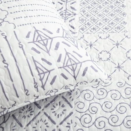 Lush Decor Monique Geometric Print Pattern Cotton Lightweight Reversible Quilt, Full/Queen, Lavender, 3-pc set includes: 1 Quilt, 2 Pillow Shams