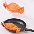 thumbnail image 3 of Paquete de 2 coladores de pasta de silicona con clip, compatibles con sartenes de tamaño universal, material de calidad alimentaria, resistente al calor, color naranja, 3 of 5