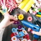 thumbnail image 2 of 150 pcs cabezas artificiales de girasol multicolor de margaritas artificiales cabezas de flores para regalos de regalos de bricolaje, 2 of 5