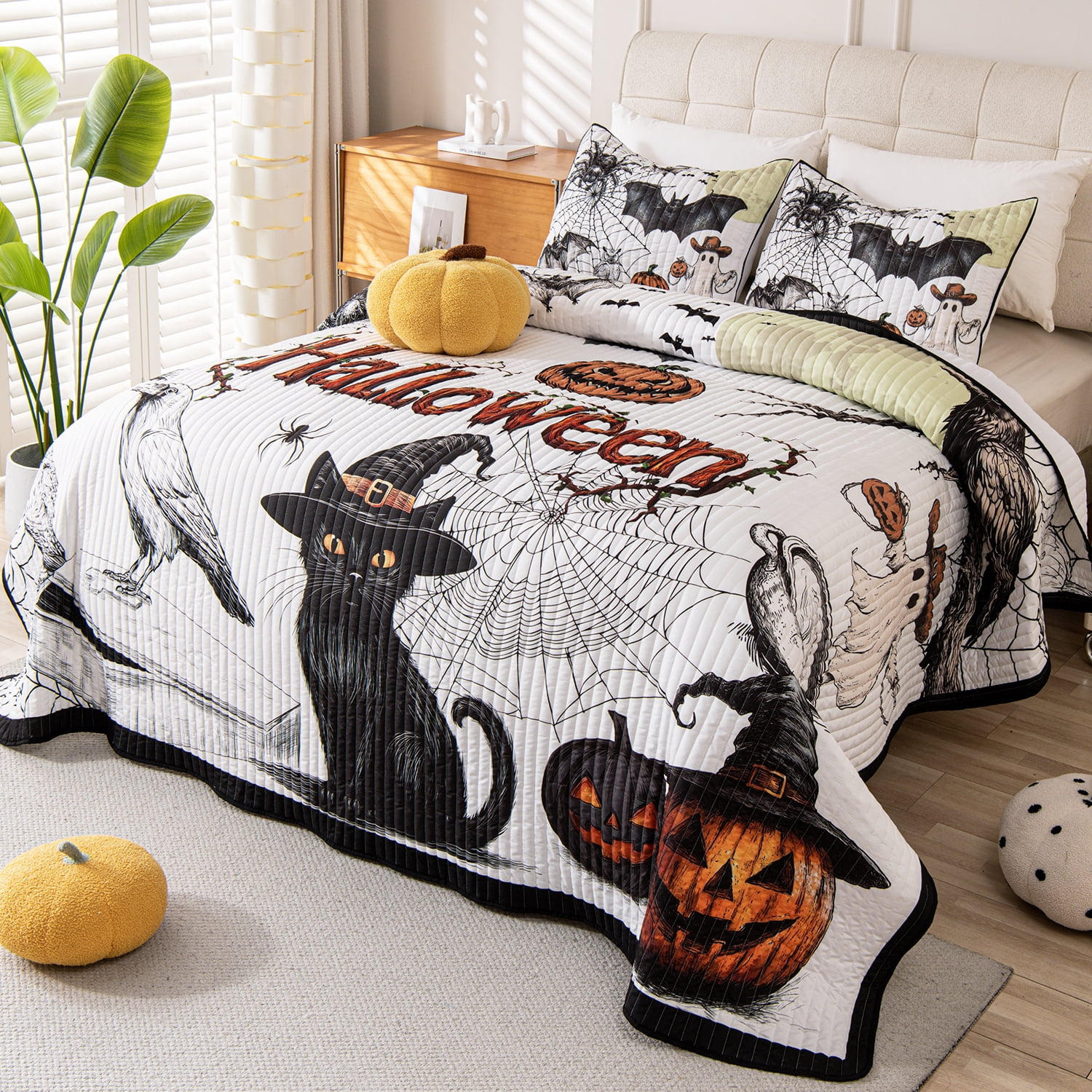 Evenhug Halloween Quilt Set,3-Piece Queen Size Bat Crow Pumpkin Halloween Themed Bedding Set Reversible Coverlet Set with 2 Pillow Shams
