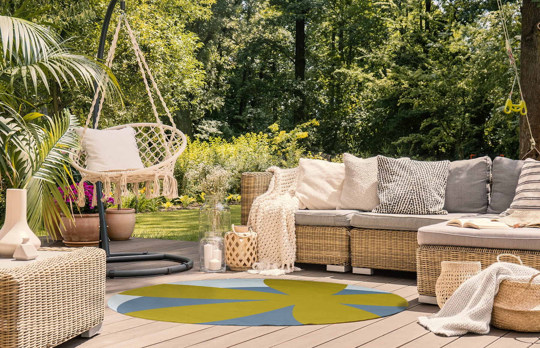 5' Round Simply Daisy Bold Flower Modern & Contemporary Chenille Area Rug, Mustard Yellow