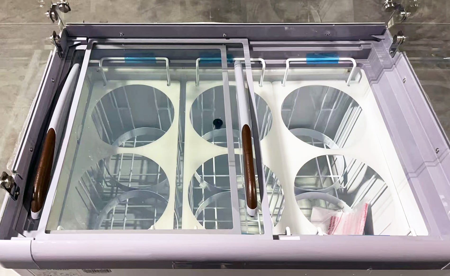 NSF 40" Ice Cream Dipping Cabinet Freezer | 6-Tub Display, Flat Glass Sneeze Guard, R290, 115V