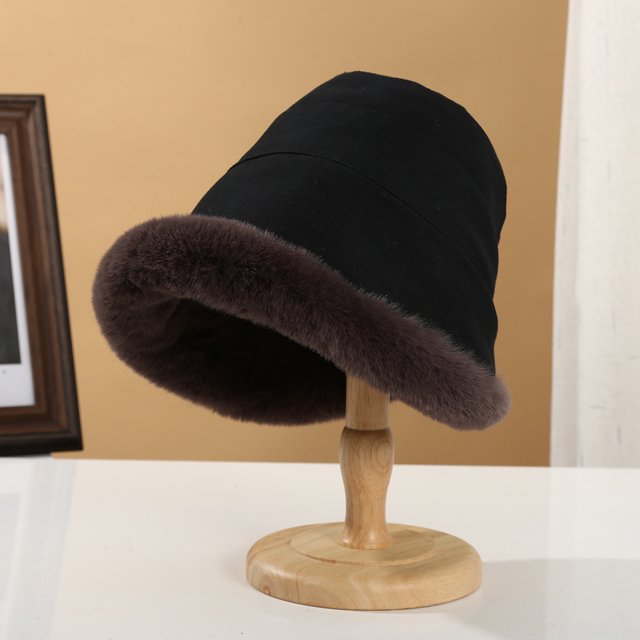 LinYooLi The New Plush Fisherman Hat Version Of Autumn And Winter Main Hat Thickens Warming Lei Feng Hat Pure Color Face Face Small Hat Girl