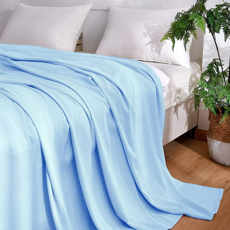 Cooling Throw Blanket for Hot Sleepers, 100% Bamboo Blanket for All-Season, Cooling  Blankets Absorbs Body Heat to Keep Cool on Warm Night, Ultra-Cool  Lightweight Blanket for Bed (35 x 39 inches, Blue) 