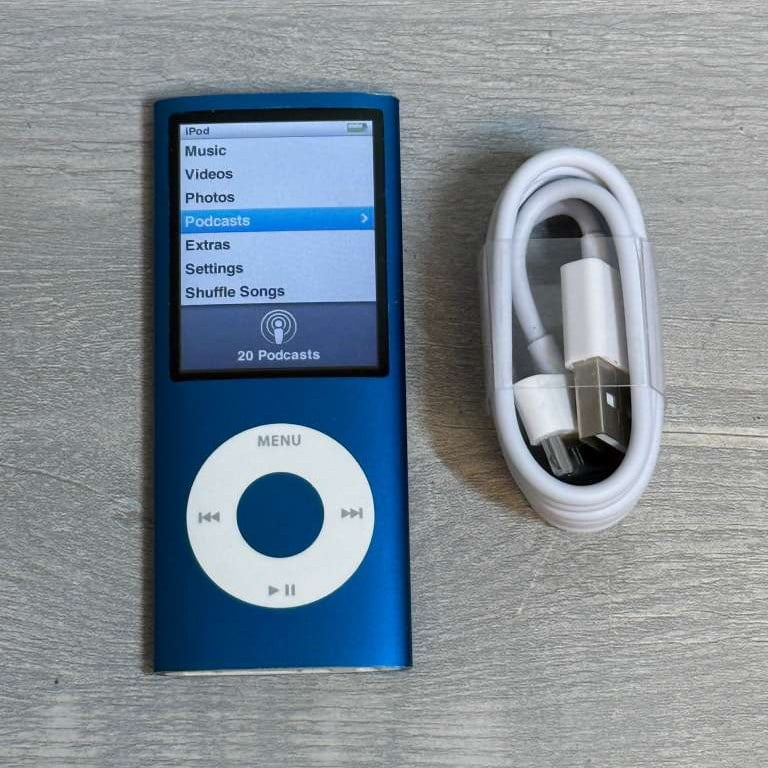 Apple iPod Nano 5th Generation 8GB Blue Pack with New Music Player