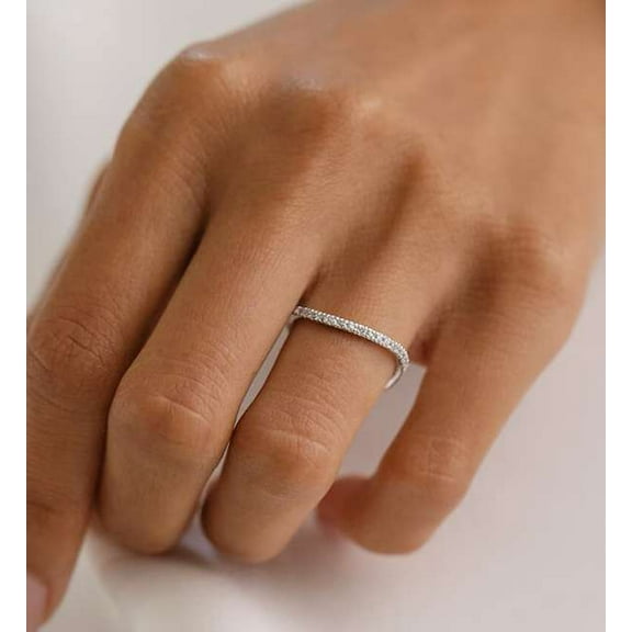 vylahjewellery 18K White Gold Engagement Ring 1 CT Round Cut Moissanite Diamond Ring for Her