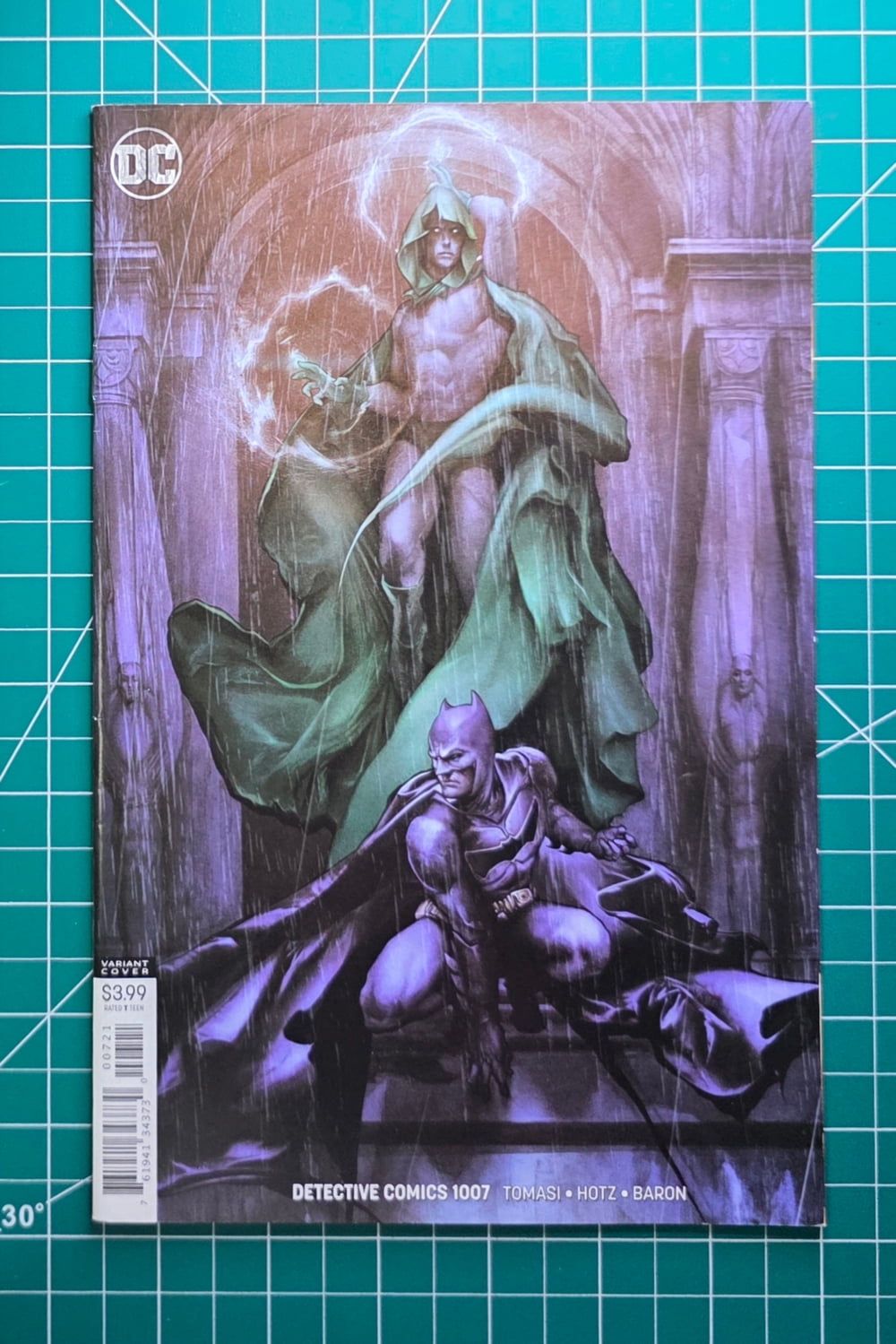 Cover of Detective Comics #1007
