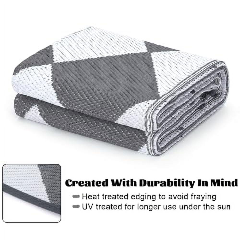 Danolapsi 8x10 Outdoor Rug Waterproof Reversible Outdoor Plastic Straw Rug with 4 Stakes & Portable Bag Boho Patio Rugs Carpet RV Mat Easy to Clean Checkered Floor Carpet for Patio Camp Balcony Deck