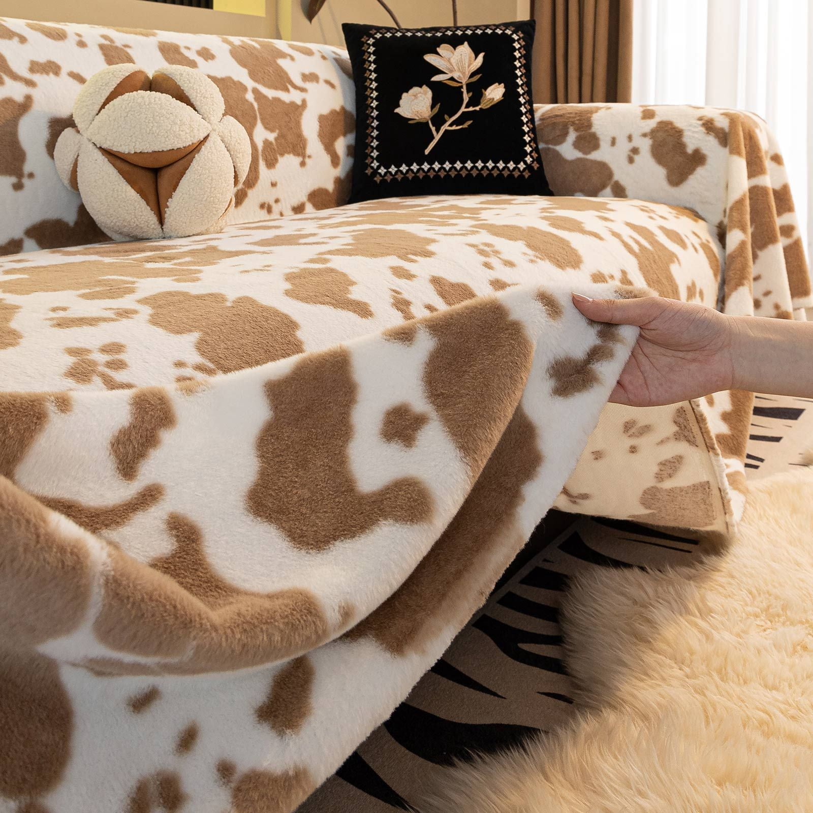 West Ivory 4-Seater Ultra-Thick Winter Soft Plush Couch Cover – Washable Furniture Protector for Dogs, Pets, Anti-Slip, Anti-Dust Sofa Cushion Cover, Khaki and White, 133.86 x 66.93 Inches