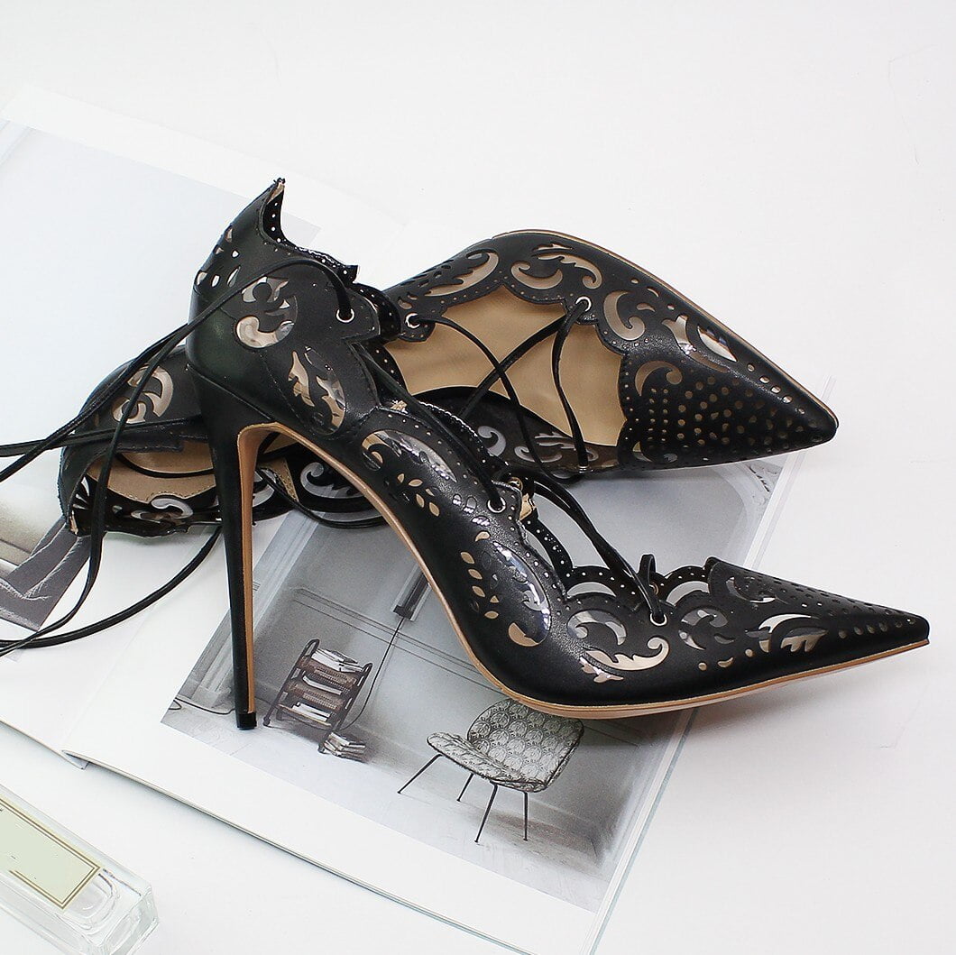 SUPER SALE‼️JUAL RUGI*100% Original Valentino Black Pump Heels, Fesyen  Wanita, Sepatu di Carousell