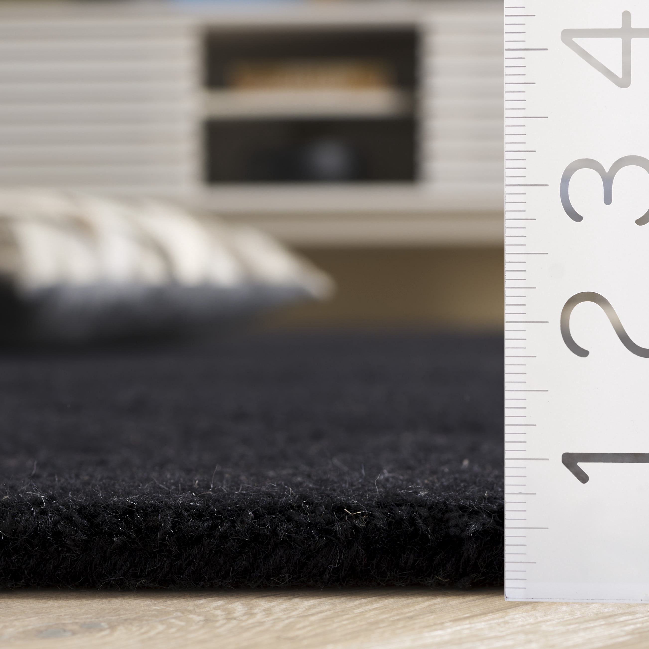SAFAVIEH Rodeo Drive Constantina Geometric Area Rug, Black, 6' x 6' Round