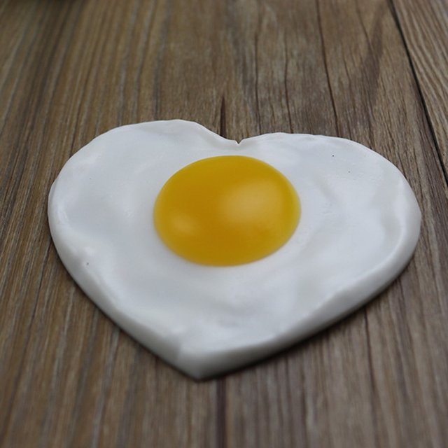 Simulated poached eggs, simulated omelette dishes, plastic egg decorations
