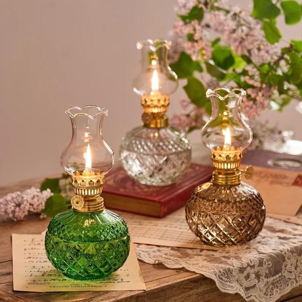 Vintage Style Oil Lamp with Glass Candle Holder, Retro Glass Clear Kerosene Lamp Lantern, Crystal Decorative Lamps for Weddings & Housewarming, Windproof, Elegant Retro Design