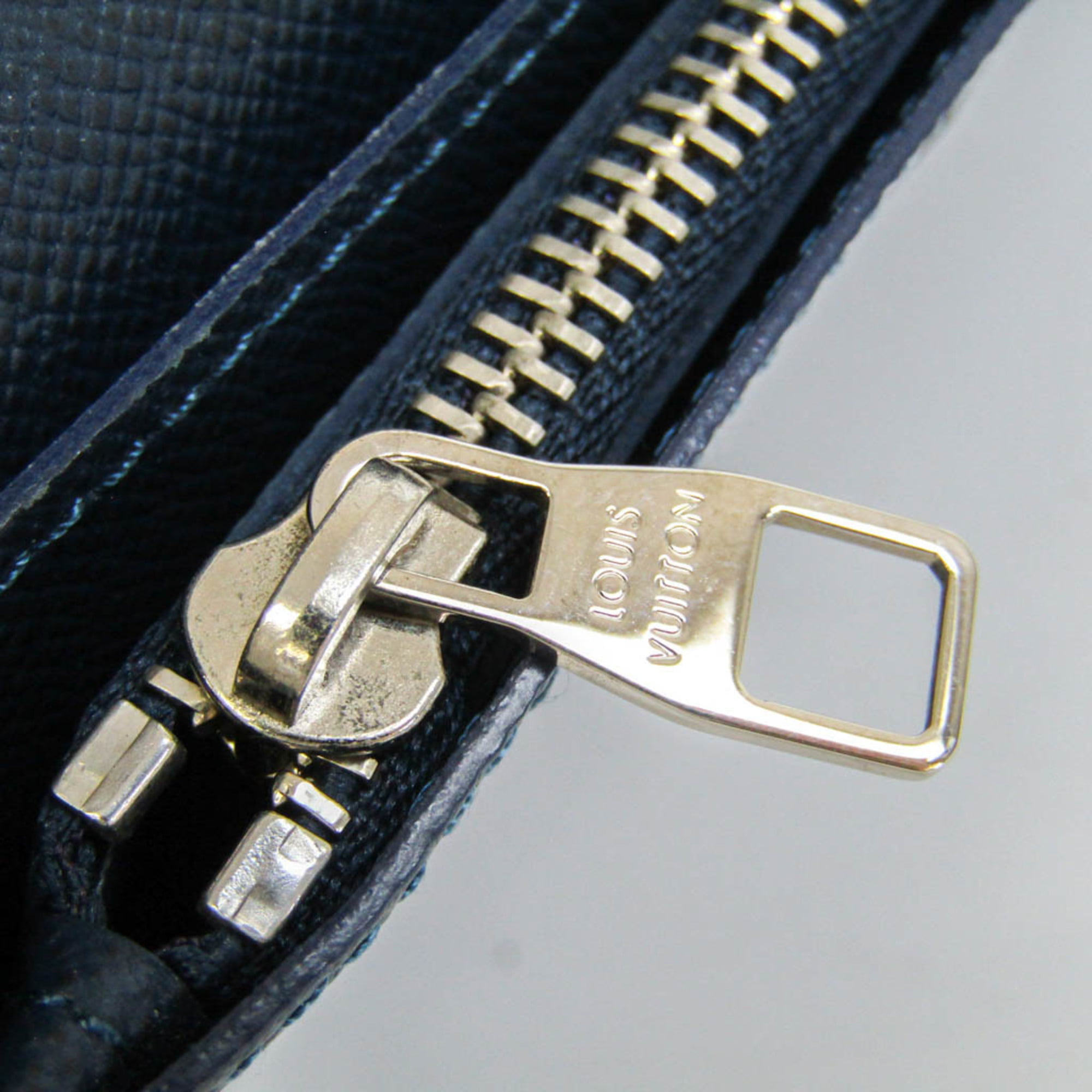 Louis Vuitton Blue/Red Taiga Leather Brazza Wallet Louis Vuitton | The  Luxury Closet
