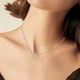 thumbnail image 2 of Oro y plata de dos tonos Bow collar de acero inoxidable elegante y duradero perfecto para el uso diario o de regalo para las mujeres, 2 of 3