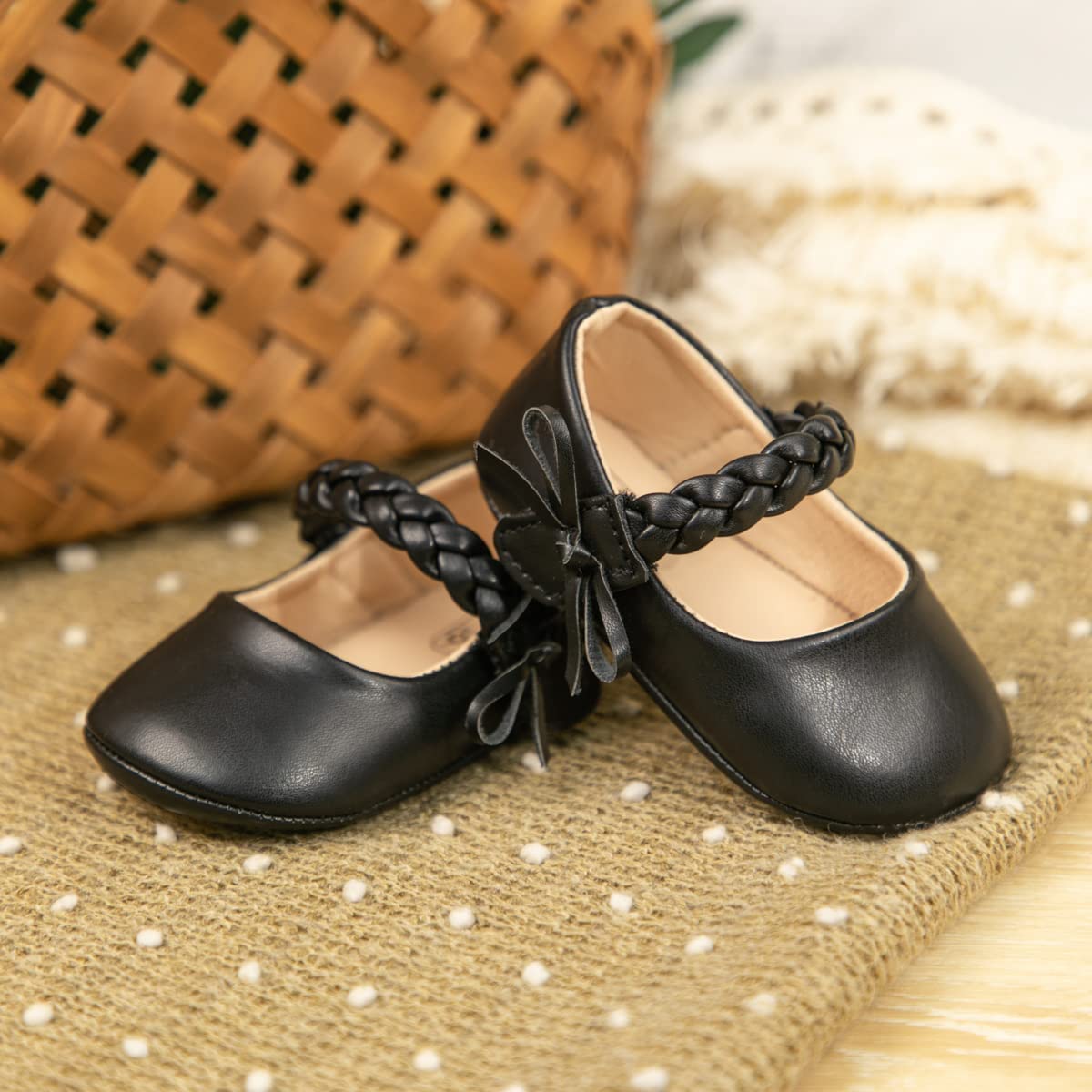 Girls Slippers Sawimlgy Baby Girls Mary Jane Sequins Crown Flats PU Leather Wedding Toddler Shoes