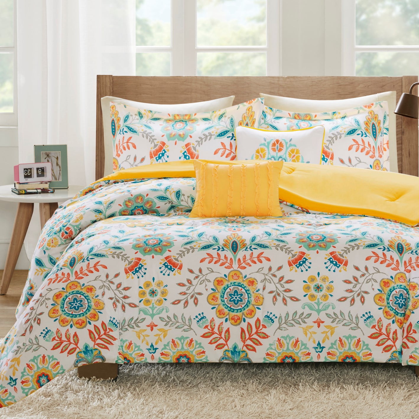 Intelligent Design Floral Print Twin/TwinXL Comforter Set with Matching