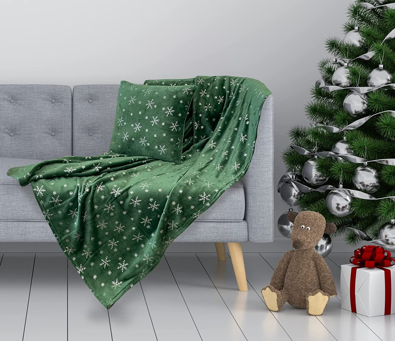 KOVOT Holiday Throw and Pillow Set, Green, Farmhouse Rustic Decor