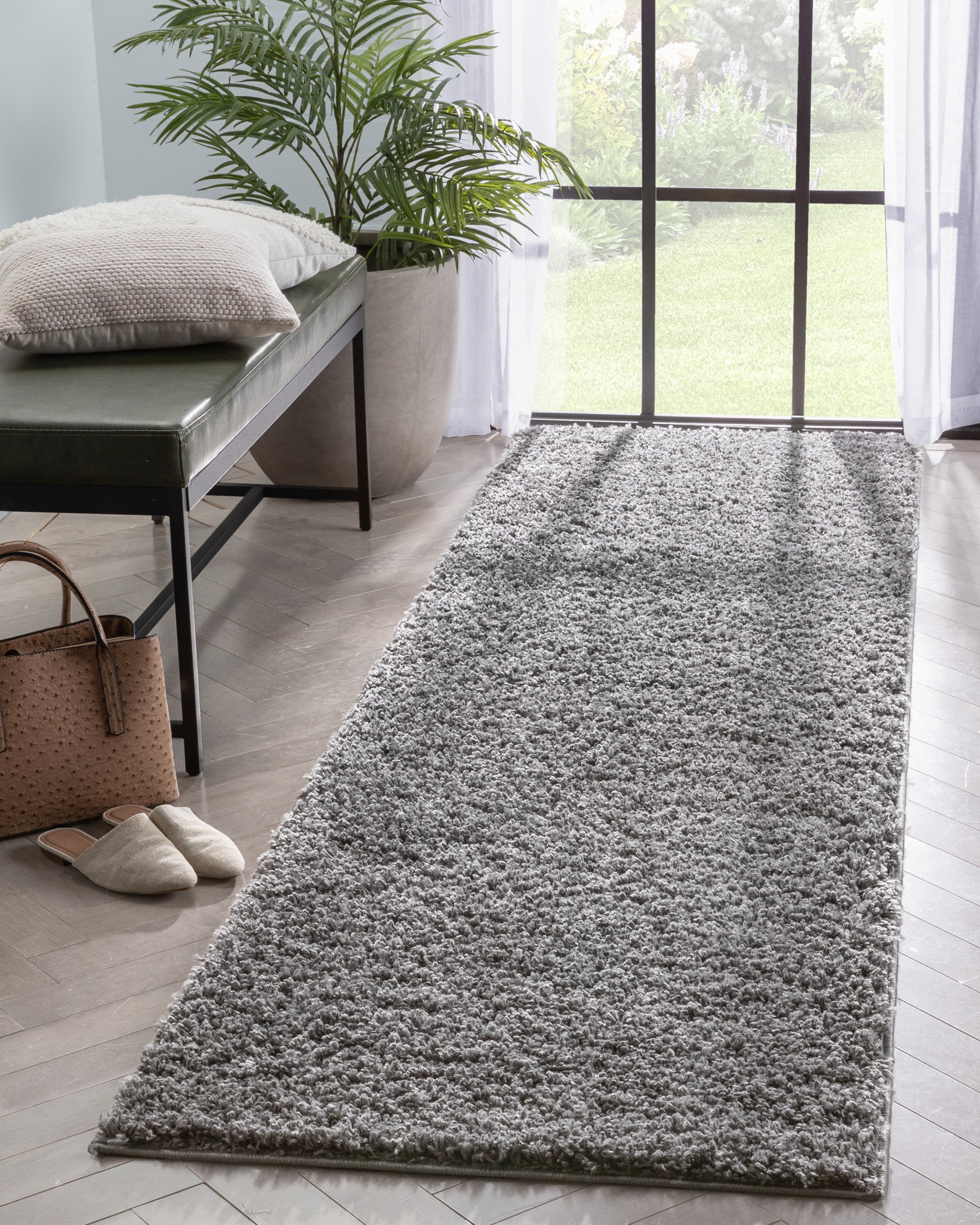 Well Woven Machine Made Runner Rug, 31 in x 114 in
