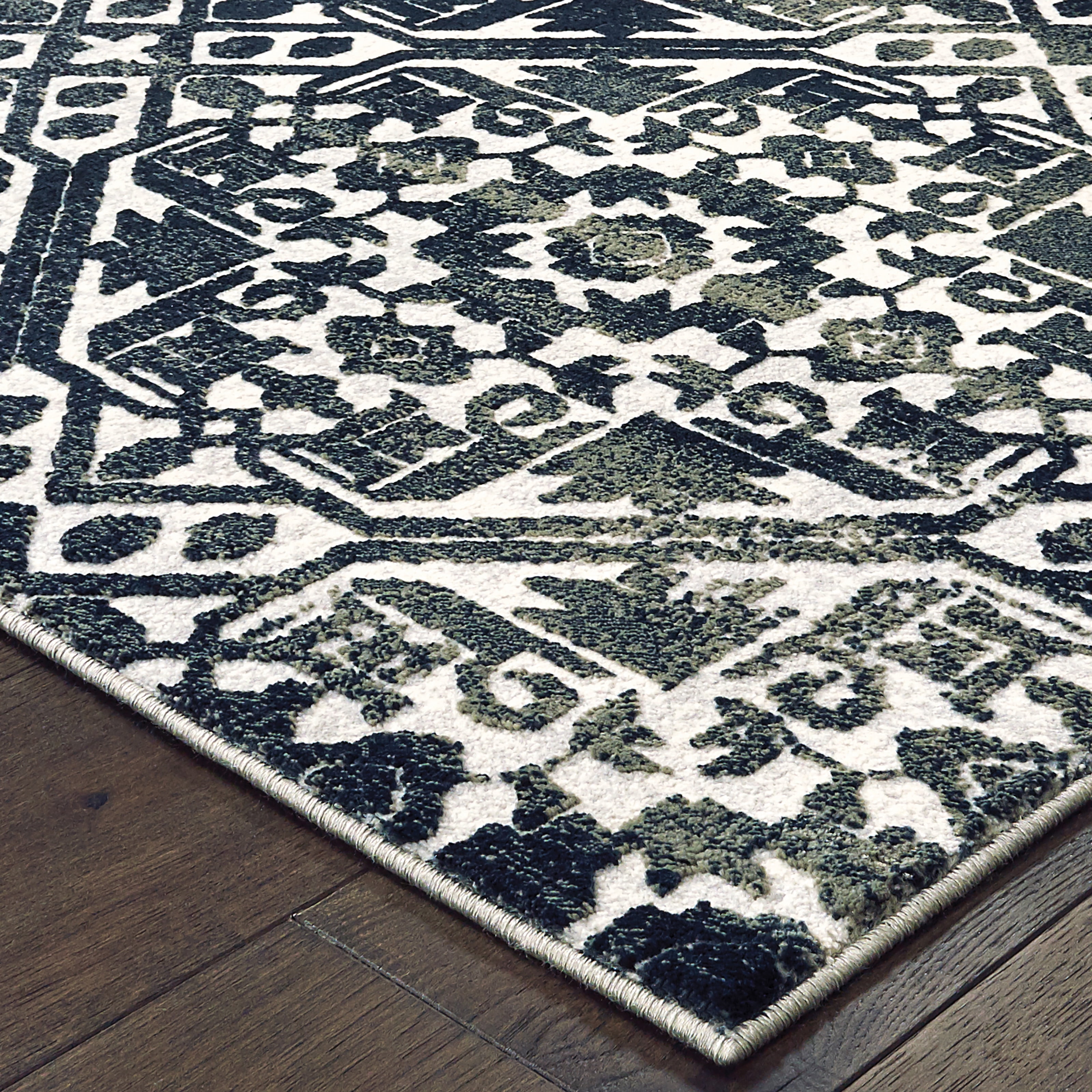 Avalon Home Brecken Medallion Transitional Runner Rug, Navy Blue