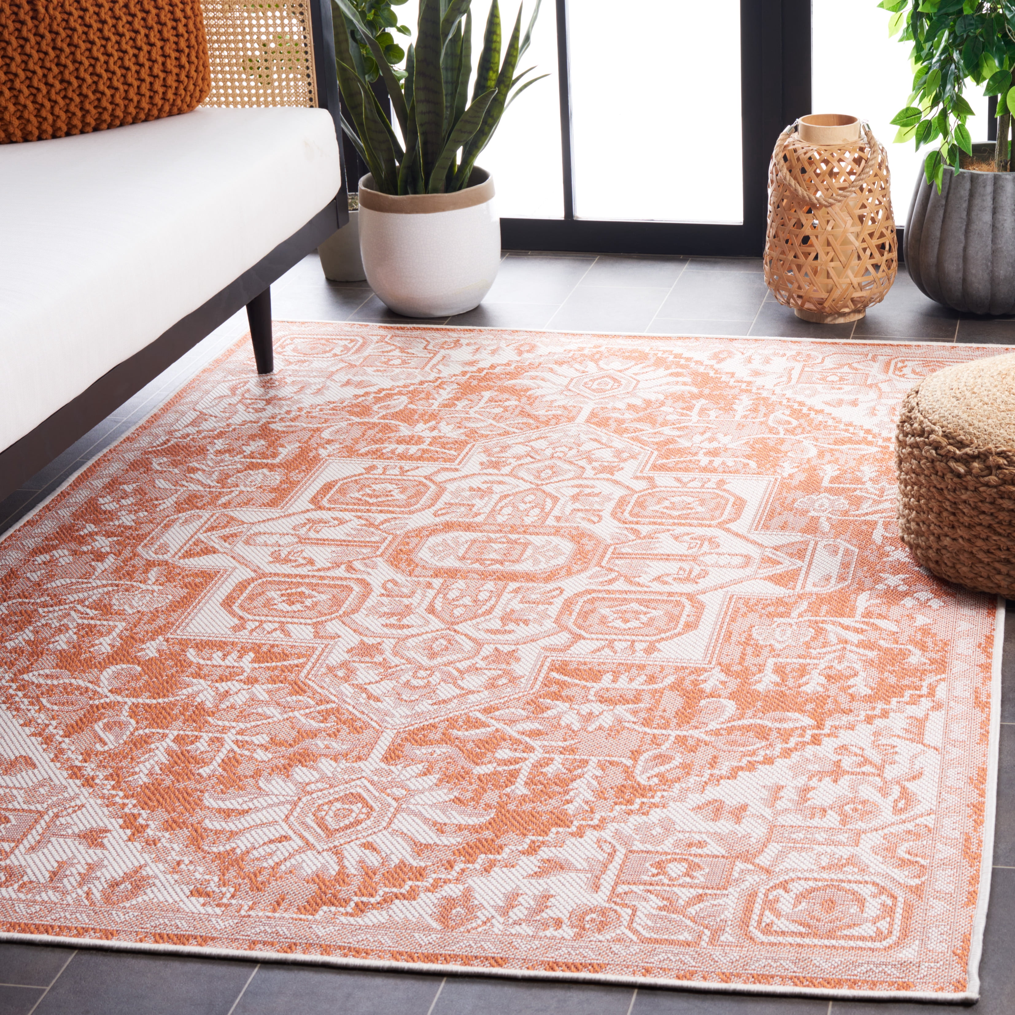 SAFAVIEH Machine Washable Rug Indoor/Outdoor Bermuda Collection - Bermuda Stacy Medallion Indoor/Outdoor Area Rug, Rust/Ivory, 4' x 6'