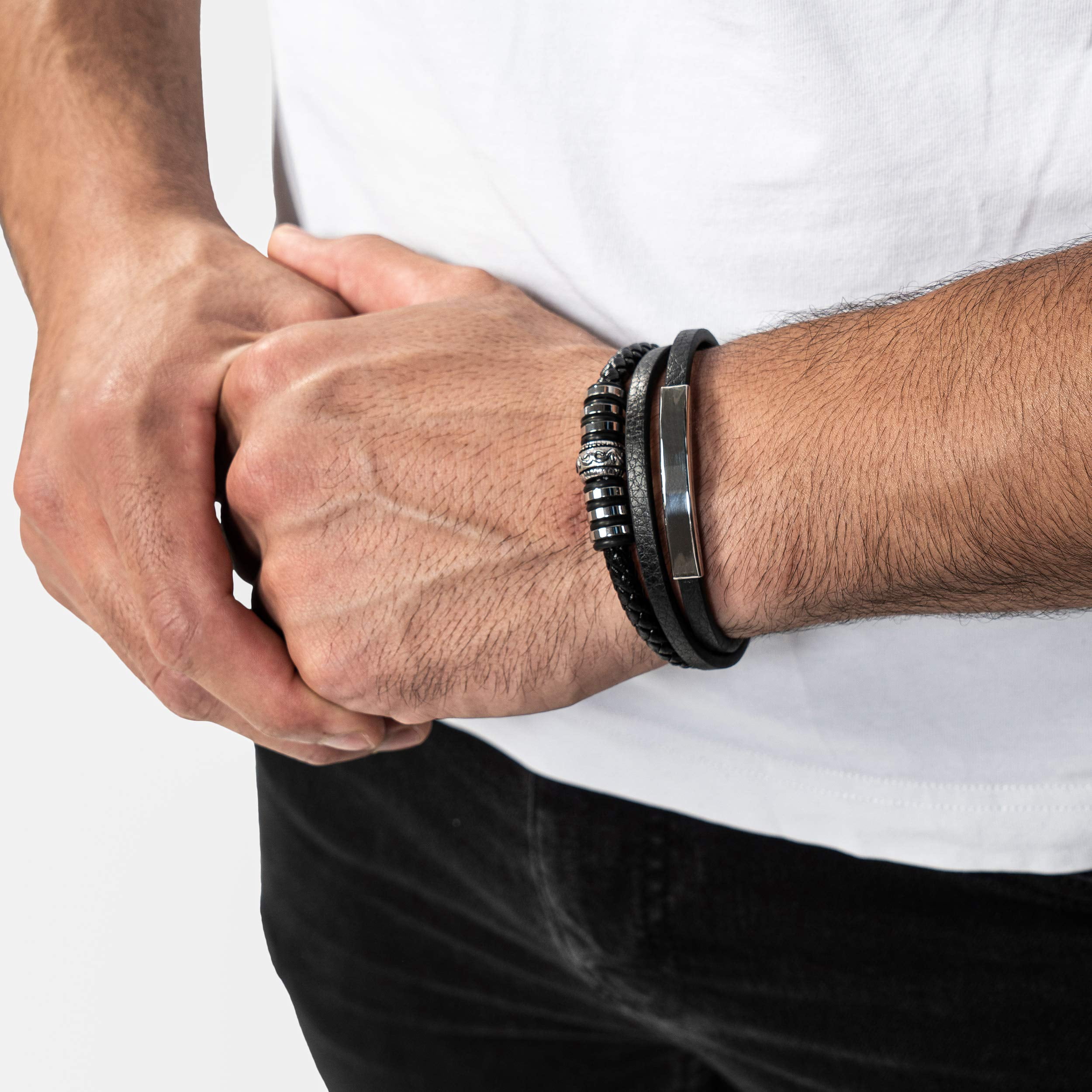 SERASAR Leather Bracelet for Men "Shine" with stainless steel magnetic closure, Silver 20cm, including gift box