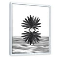 thumbnail image 2 of Designart Feuille tropicale noire et blanche sur rayures II ART MURAL À CADRE FLOTTÉ, 2 of 4