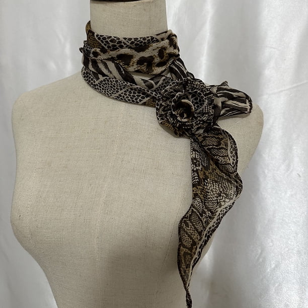 Xiao Hua Bufanda elegante y personalizada, bufanda pequeña larga con decoración de cuello con hebilla de rosa, bufanda de vestir de estilo artístico (marrón)