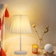 thumbnail image 4 of Lámpara de mesa de noche, pantalla de tela, dormitorio sala de estar, blanco, 4 of 7