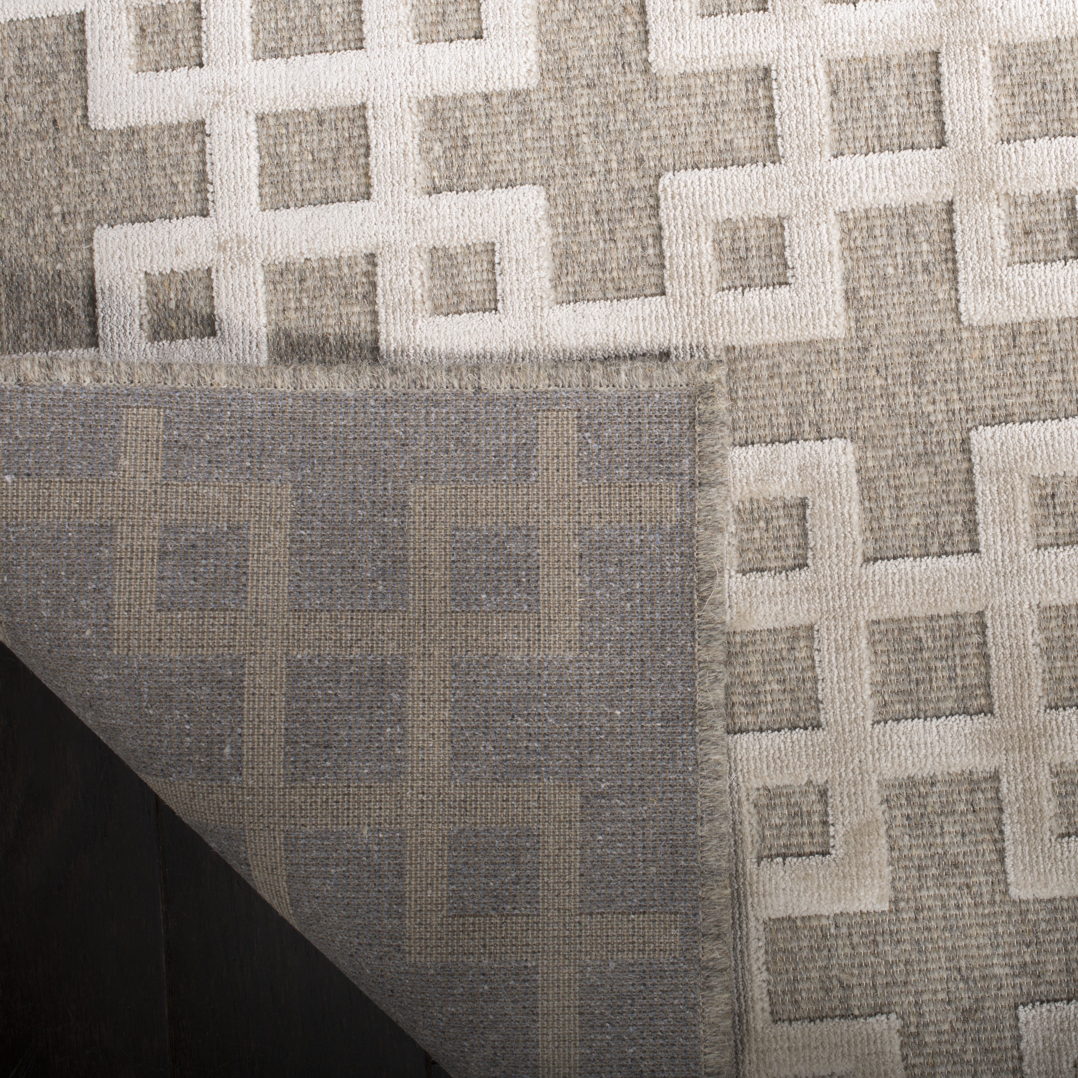 SAFAVIEH Lana Isabel Geometric Area Rug, Cream/Beige, 5' x 7'6"