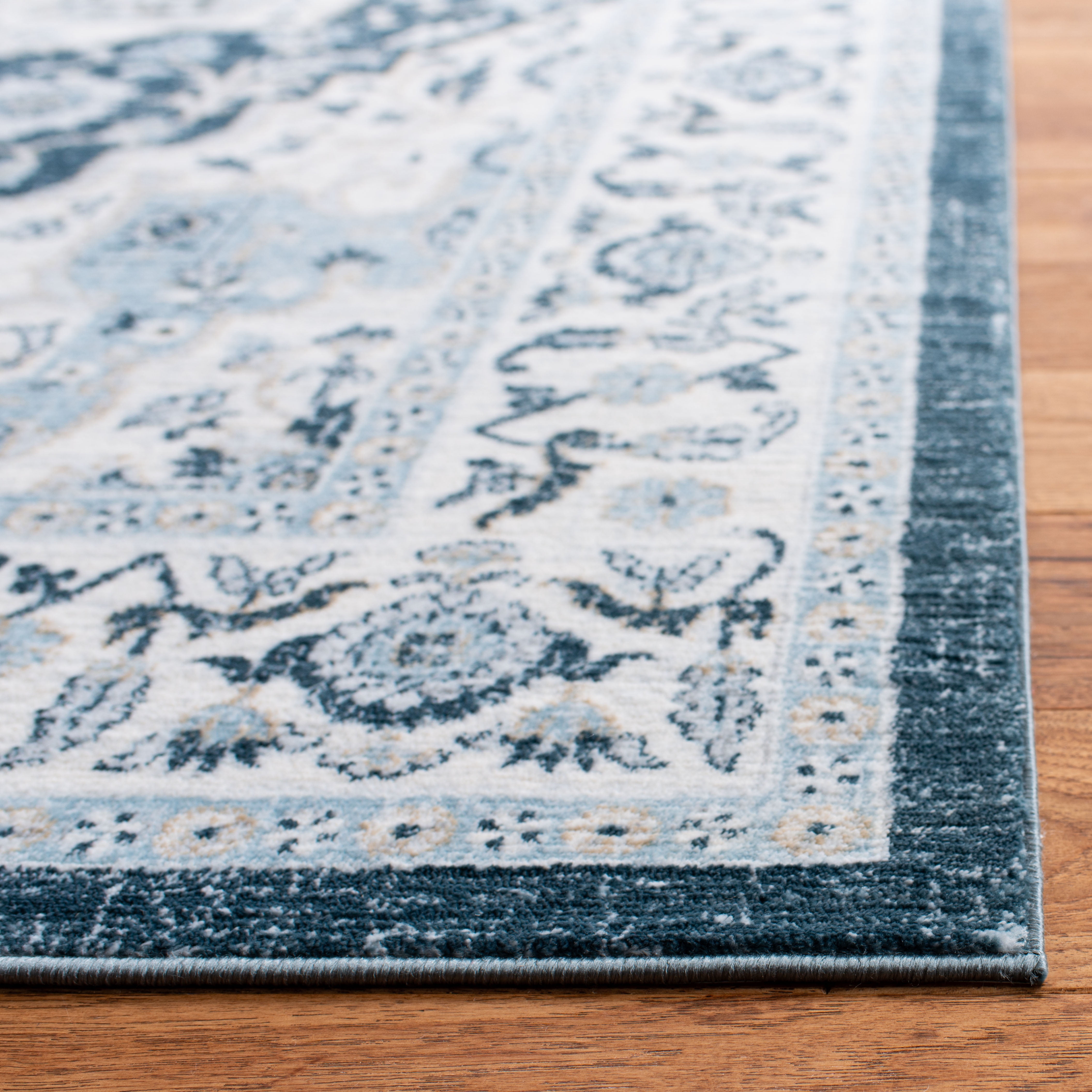 SAFAVIEH Isabella Patrick Floral Bordered Area Rug, Navy/Cream, 4' x 6'